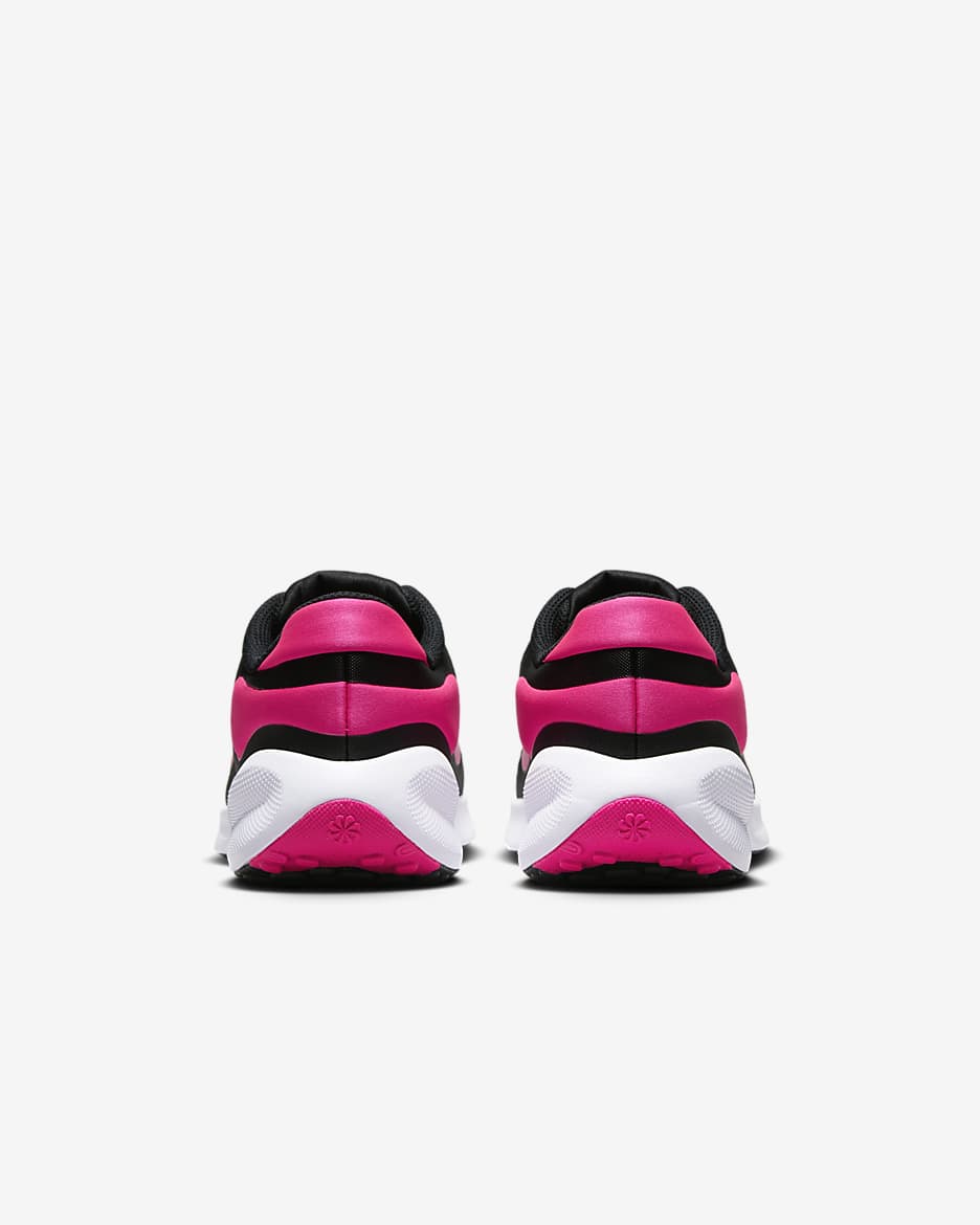 Běžecké boty Nike Revolution 7 pro větší děti - Černá/Bílá/Hyper Pink