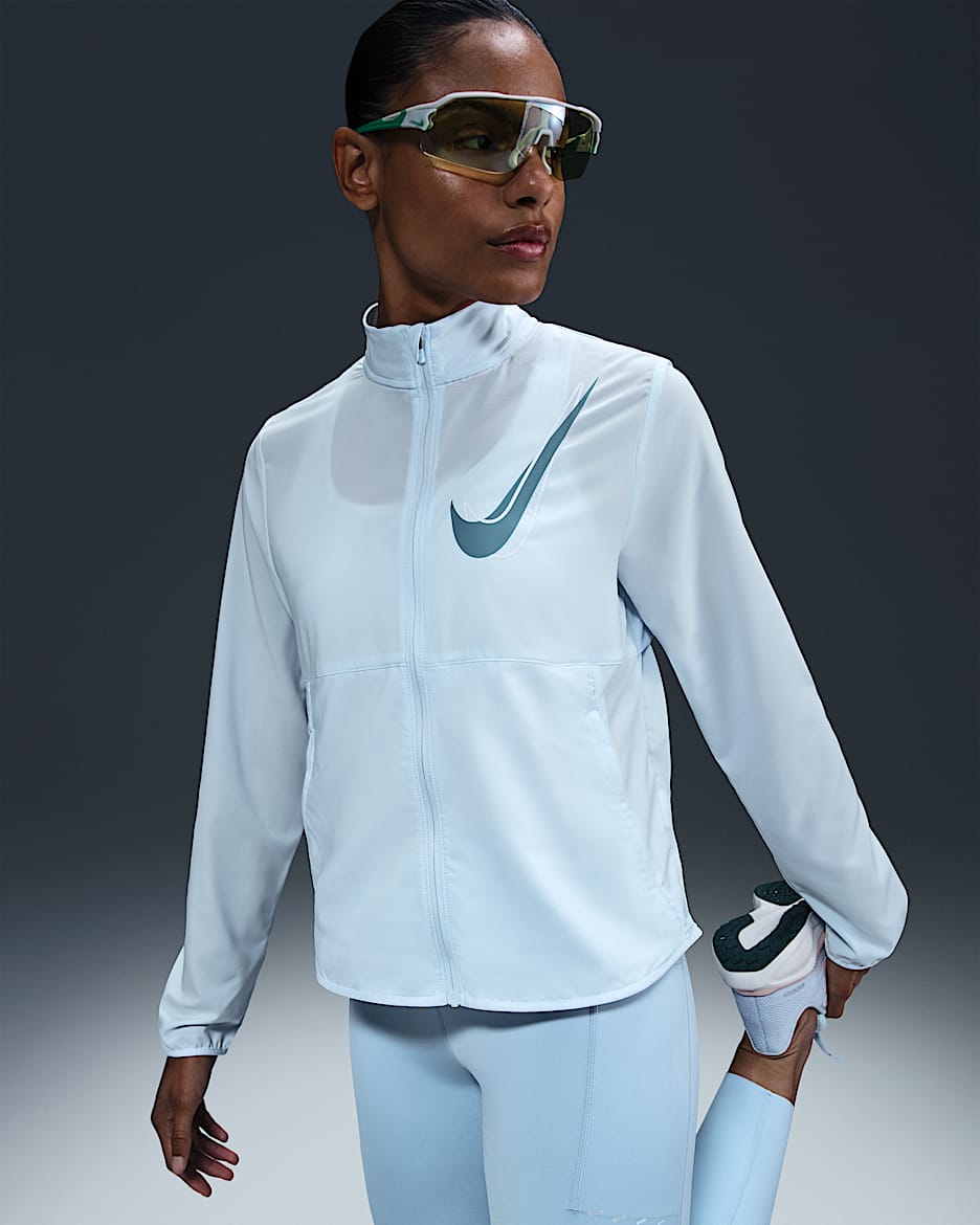 Chamarra de correr Dri-FIT para mujer Nike Swoosh - Tinte azul