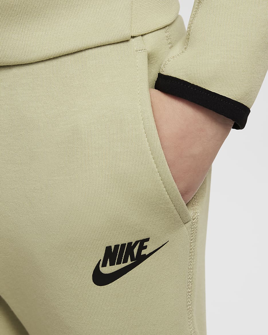 Nike Sportswear Tech Fleece Full-Zip Set Zweiteiliges Hoodie-Set für Kleinkinder - Olive Aura