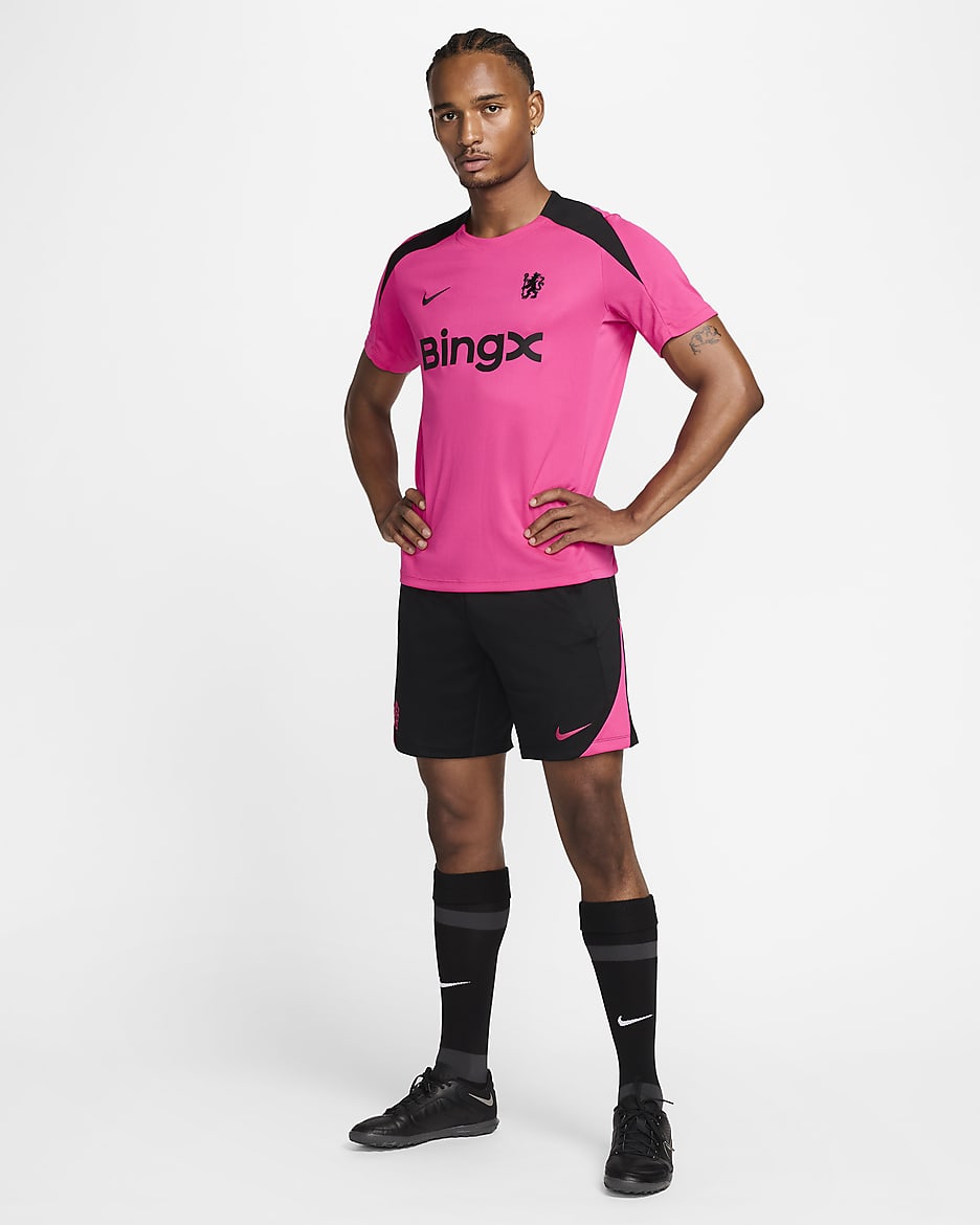 Short de foot en maille Nike Dri-FIT Chelsea FC Strike Third pour homme - Noir/Pink Prime/Pink Prime