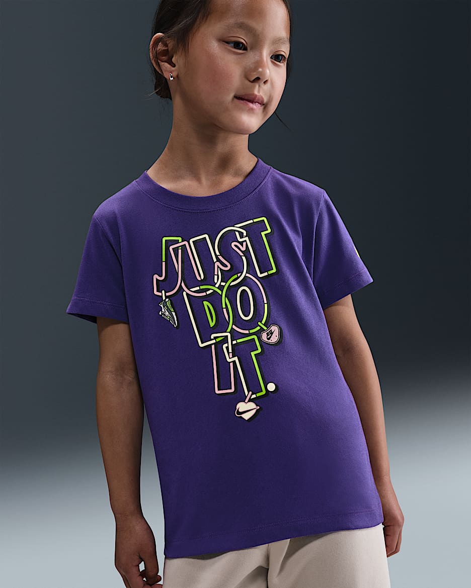 Playera Charm "Just Do It" Nike para niños talla pequeña - Morado cancha