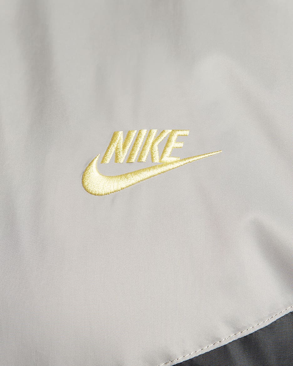 Huvjacka Nike Sportswear Windrunner för män - Svart/Dark Stucco/Saturn Gold