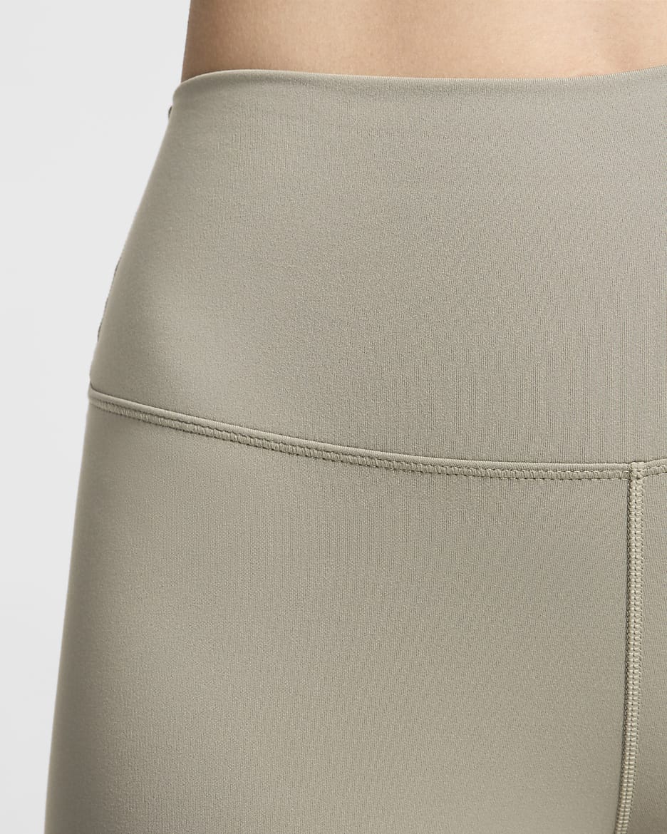 Nike One Bike Shorts mit hohem Taillenbund für Damen (ca. 20,5 cm) - Light Army/Schwarz