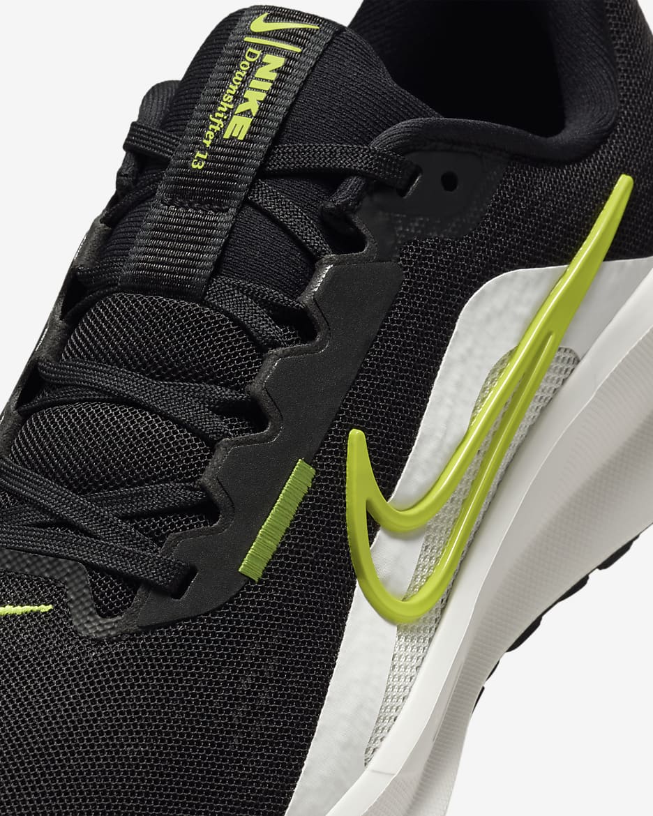 Γυναικεία παπούτσια για τρέξιμο σε δρόμο Nike Downshifter 13 - Μαύρο/Summit White/Dark Smoke Grey/Cyber