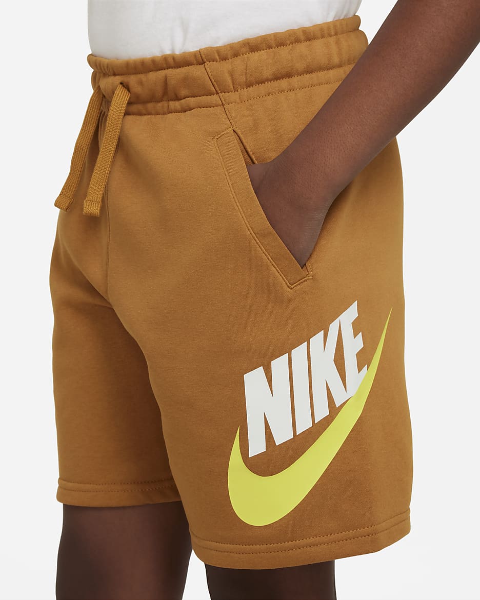 Shorts para niño talla grande Nike Sportswear Club (talla extendida) - Ocre desierto/Ocre desierto/Amarillo opti/Blanco