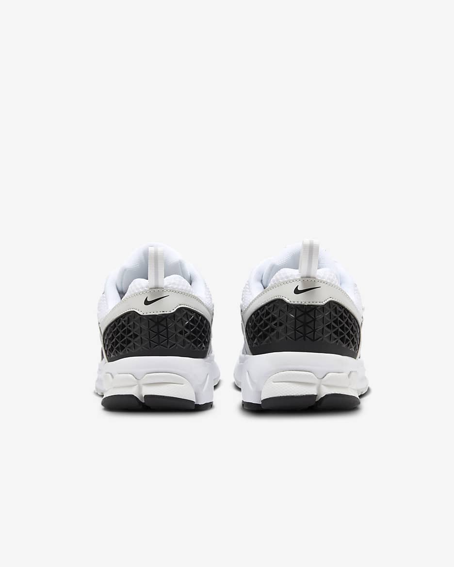 Tenis para niños grandes Nike Vomero 5 - Blanco/Tinte platino/Platino metalizado/Negro