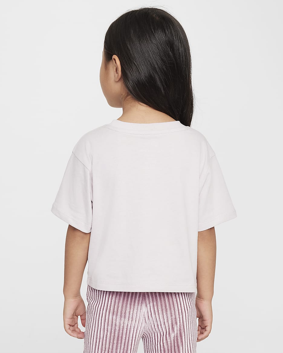 Playera con estampado cómoda para infantil Nike - Violeta platino