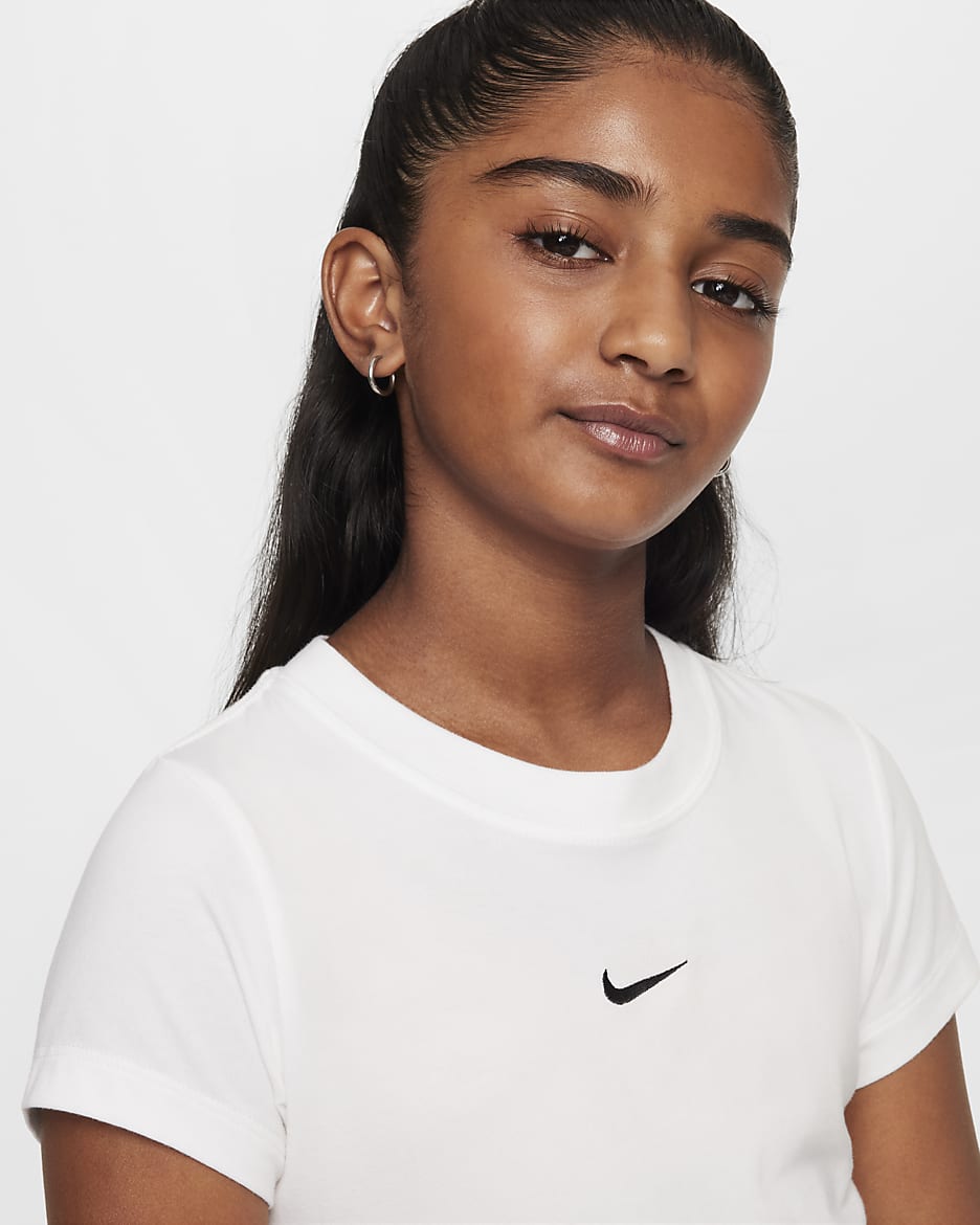 Nike Sportswear Older Kids' (Girls') Cropped T-Shirt - White