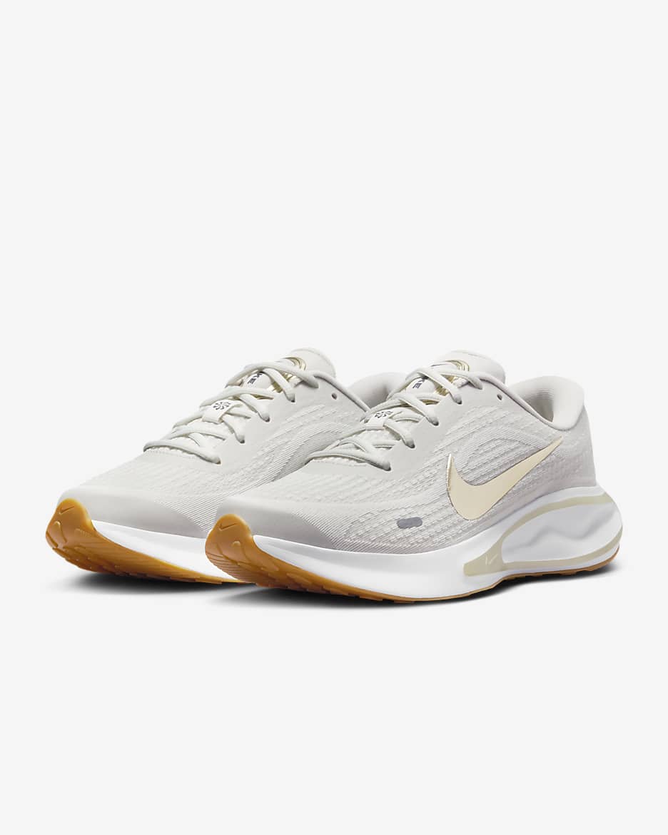 Nike Journey Run 女款路跑鞋 - Phantom/Sail/Gum Light Brown/Neutral Olive