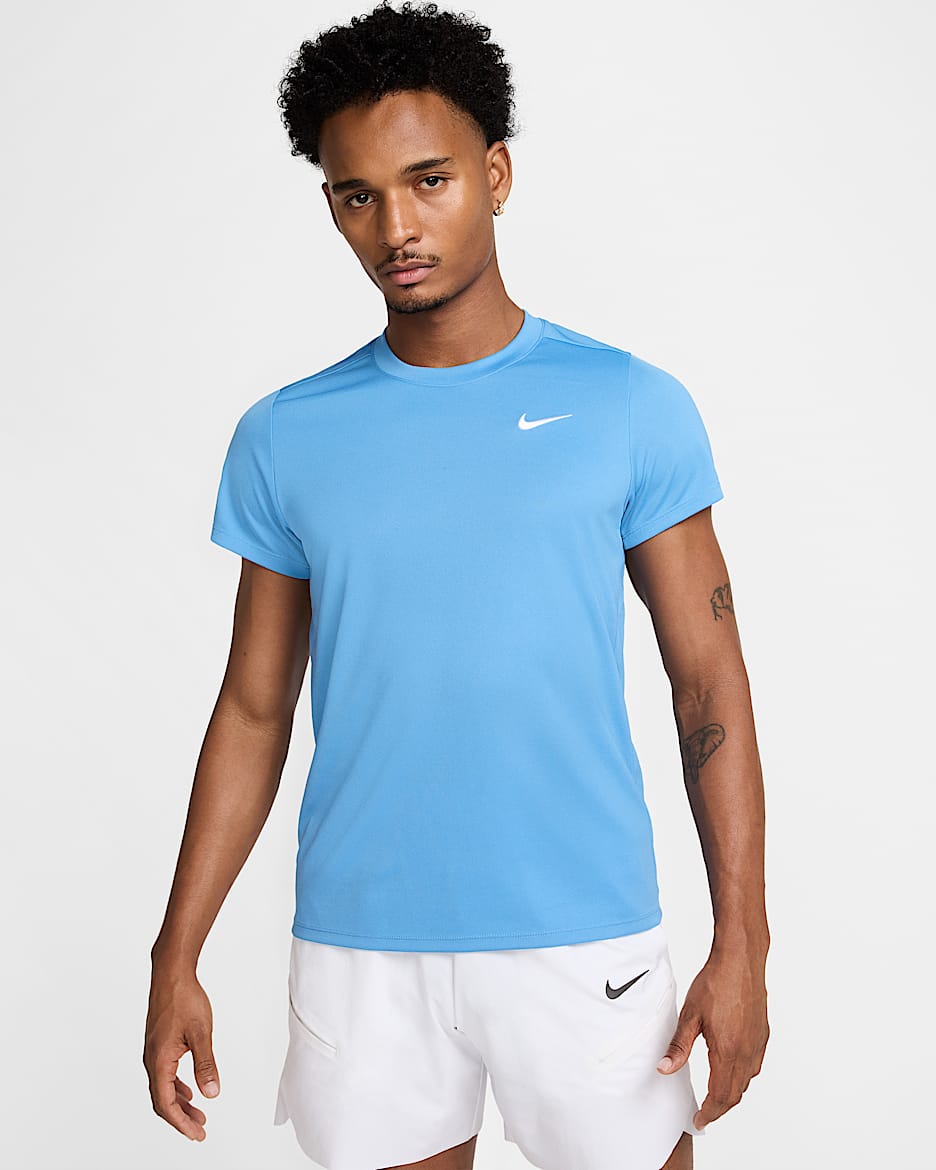 Playera de tenis Dri-FIT para hombre NikeCourt Victory - Azul extremo/Blanco