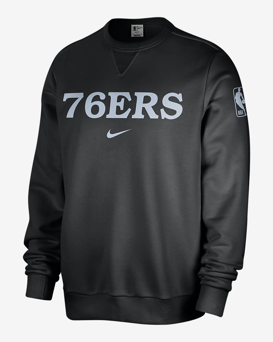 Sudadera de cuello redondo Nike Dri-FIT de la NBA para hombre Philadelphia 76ers Standard Issue - Negro/Marfil pálido/Azul militar claro