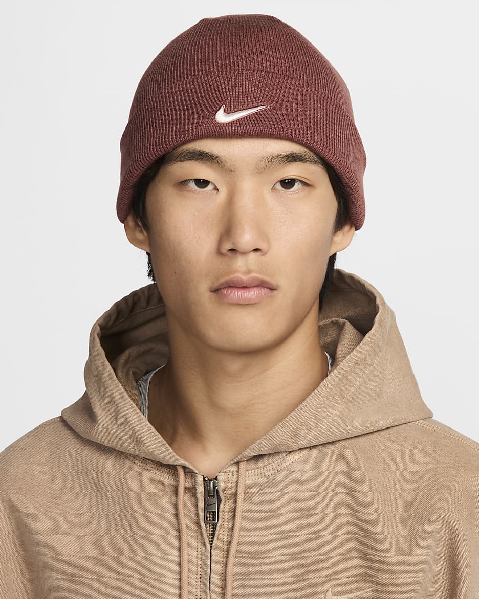 Gorro Nike Terra Swoosh - Rojo sepia/Vela