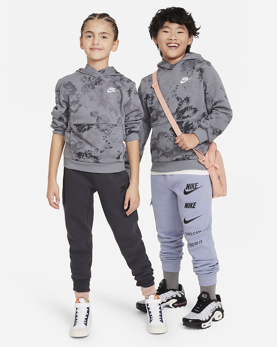 Nike Sportswear Club Fleece Older Kids' Pullover Hoodie - Smoke Grey/White
