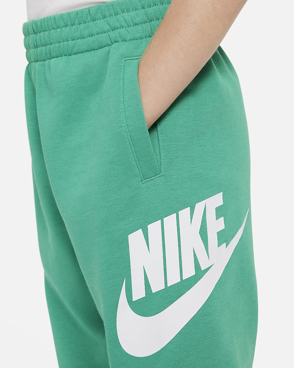 Pants de entrenamiento de French Terry para niños talla pequeña Nike Sportswear Club Fleece - Verde estadio