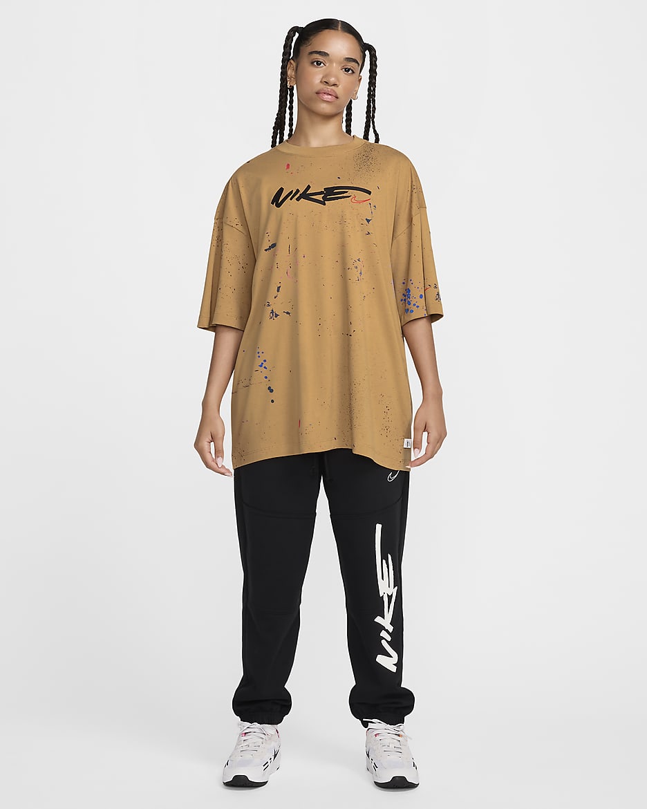 Nike Sportswear Breaking Women's Oversized Short-Sleeve T-Shirt - Flax