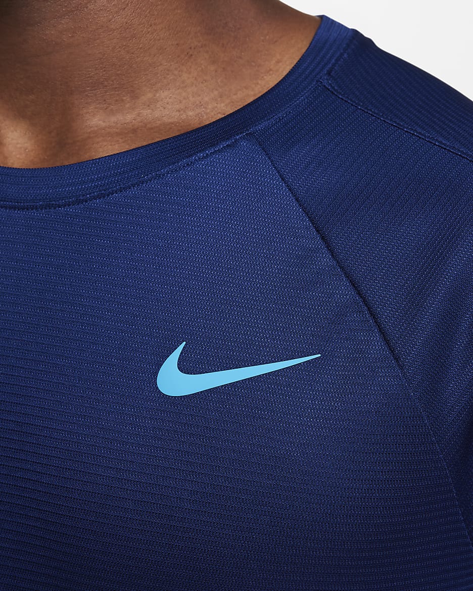 Rafa Challenger Nike Dri-FIT Kurzarm-Tennisoberteil für Herren - Blue Void/Laser Blue