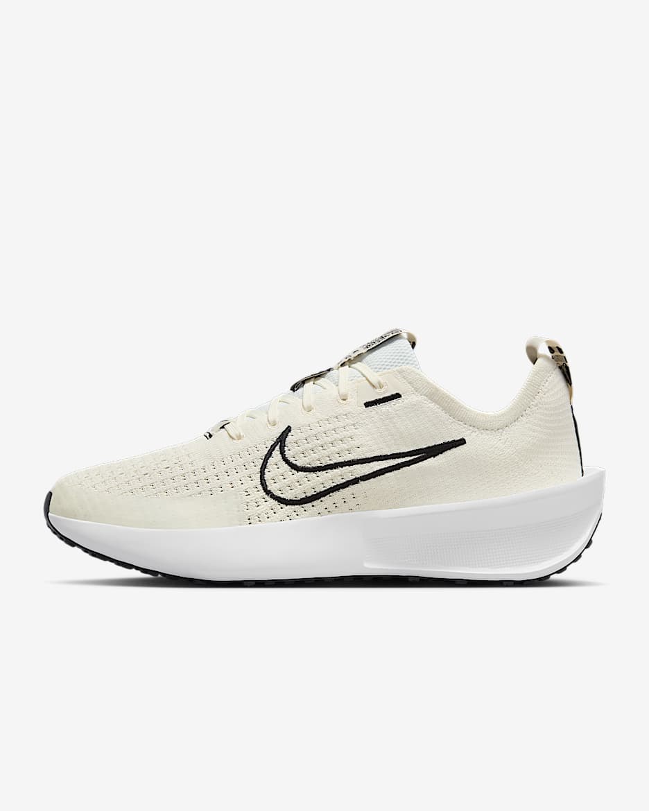 Tenis de correr en pavimento para mujer Nike Interact Run - Vela/Negro/Blanco/Blanco