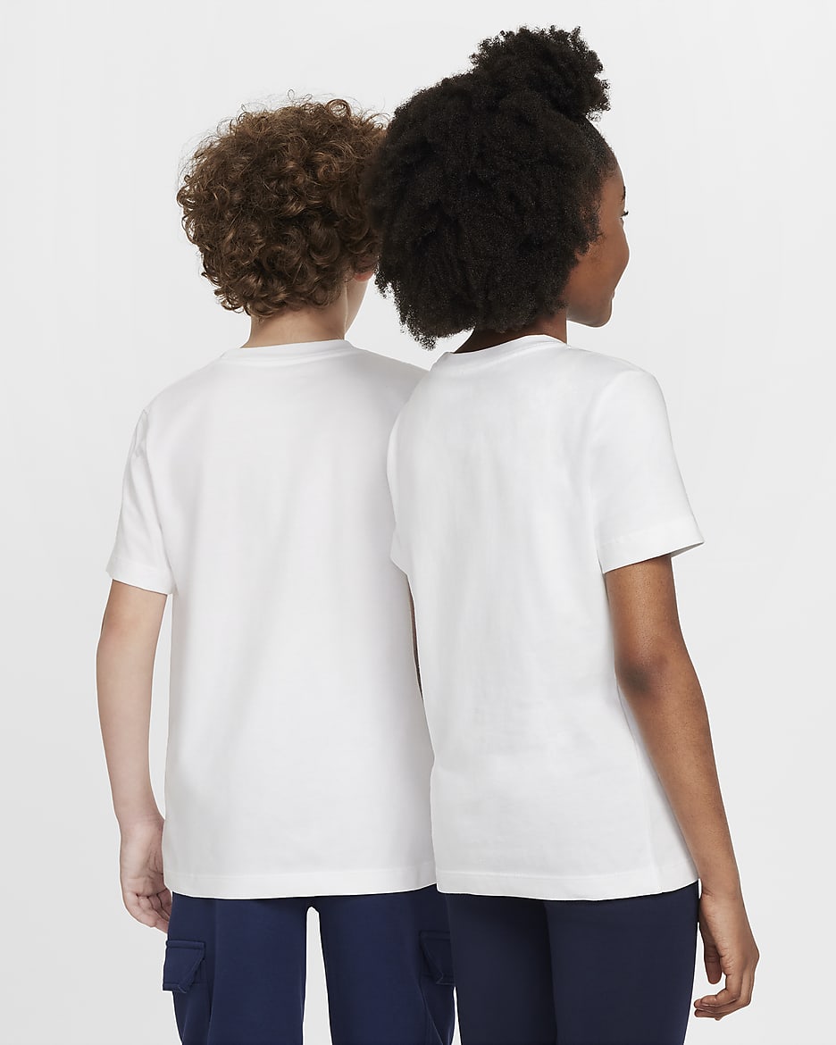 Nike Sportswear Older Kids' T-Shirt - White