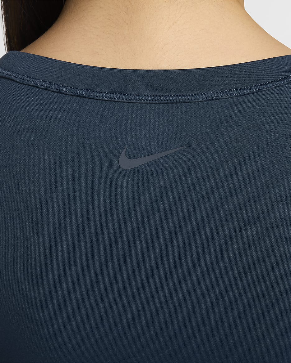 เสื้อเอวลอยแขนสั้นผู้หญิง Dri-FIT Nike One Fitted - Armory Navy/ดำ