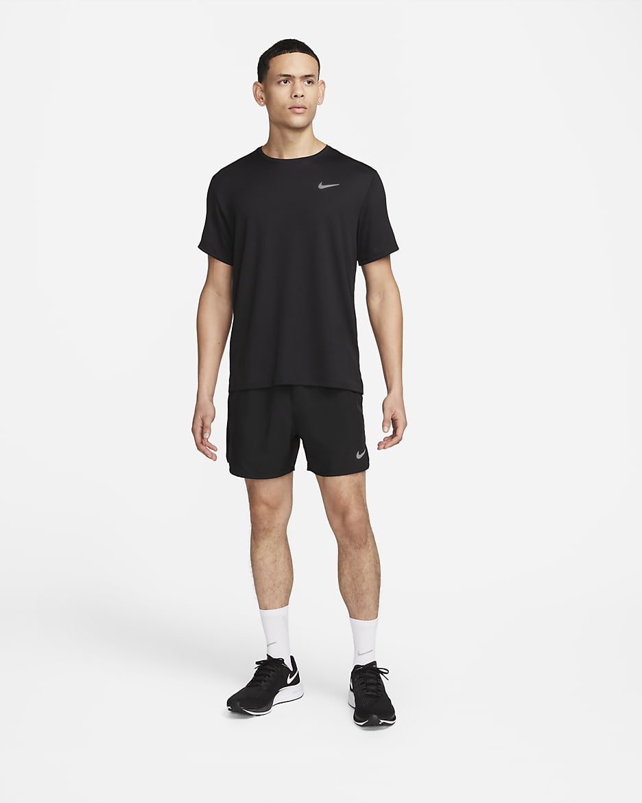 Nike Miler Nike Dri-FIT UV Kurzarm-Laufoberteil für Herren - Schwarz