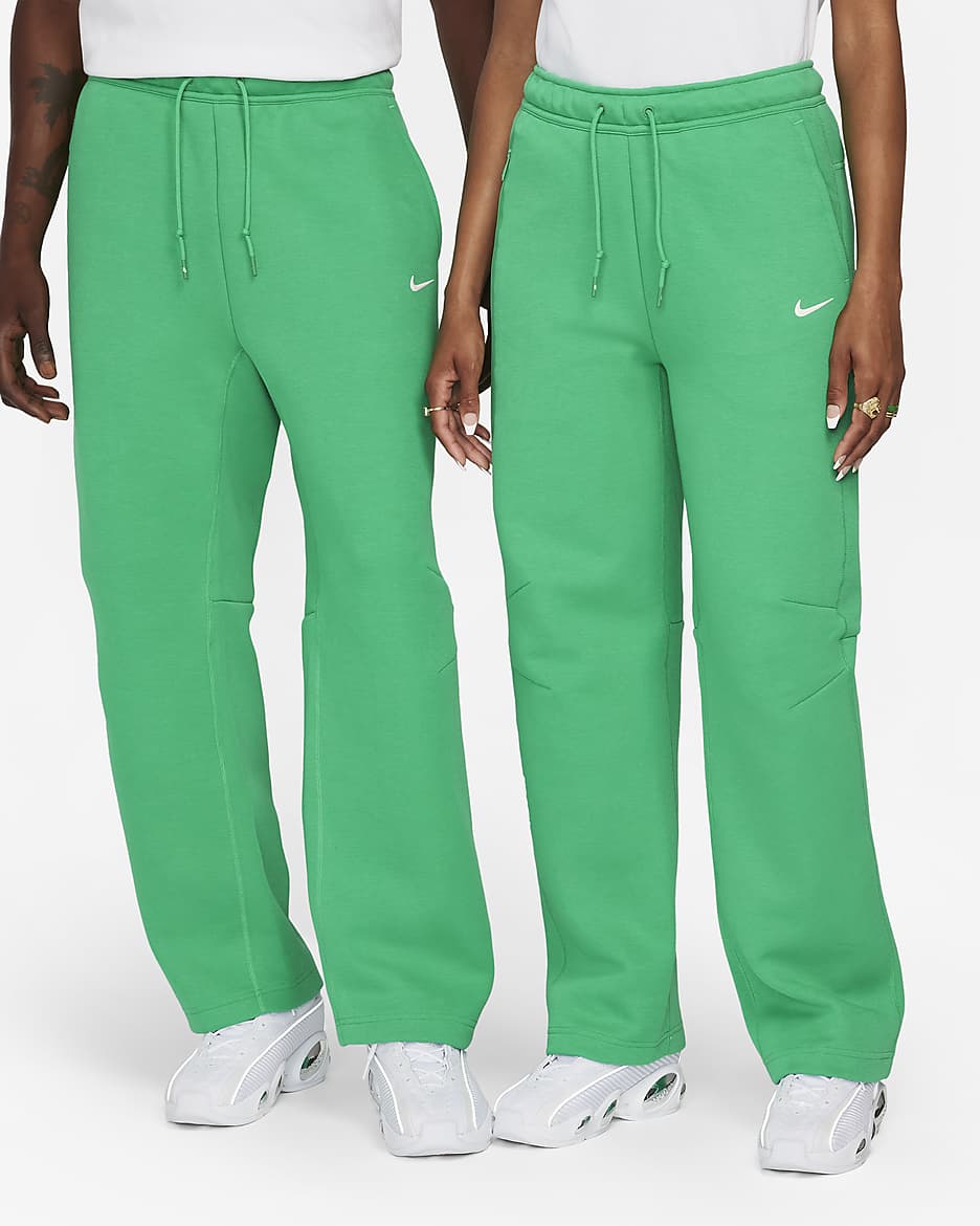 Pantalon de survêtement à ourlet ouvert NOCTA Tech Fleece pour homme - Stadium Green/Sail