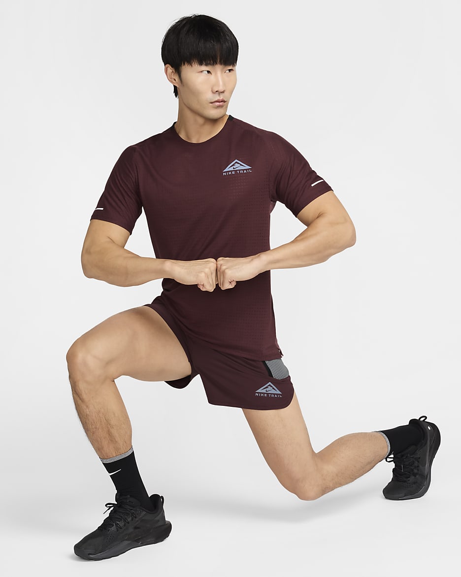 Nike Trail Solar Chase Men's Dri-FIT Short-Sleeve Running Top - Burgundy Crush/Black