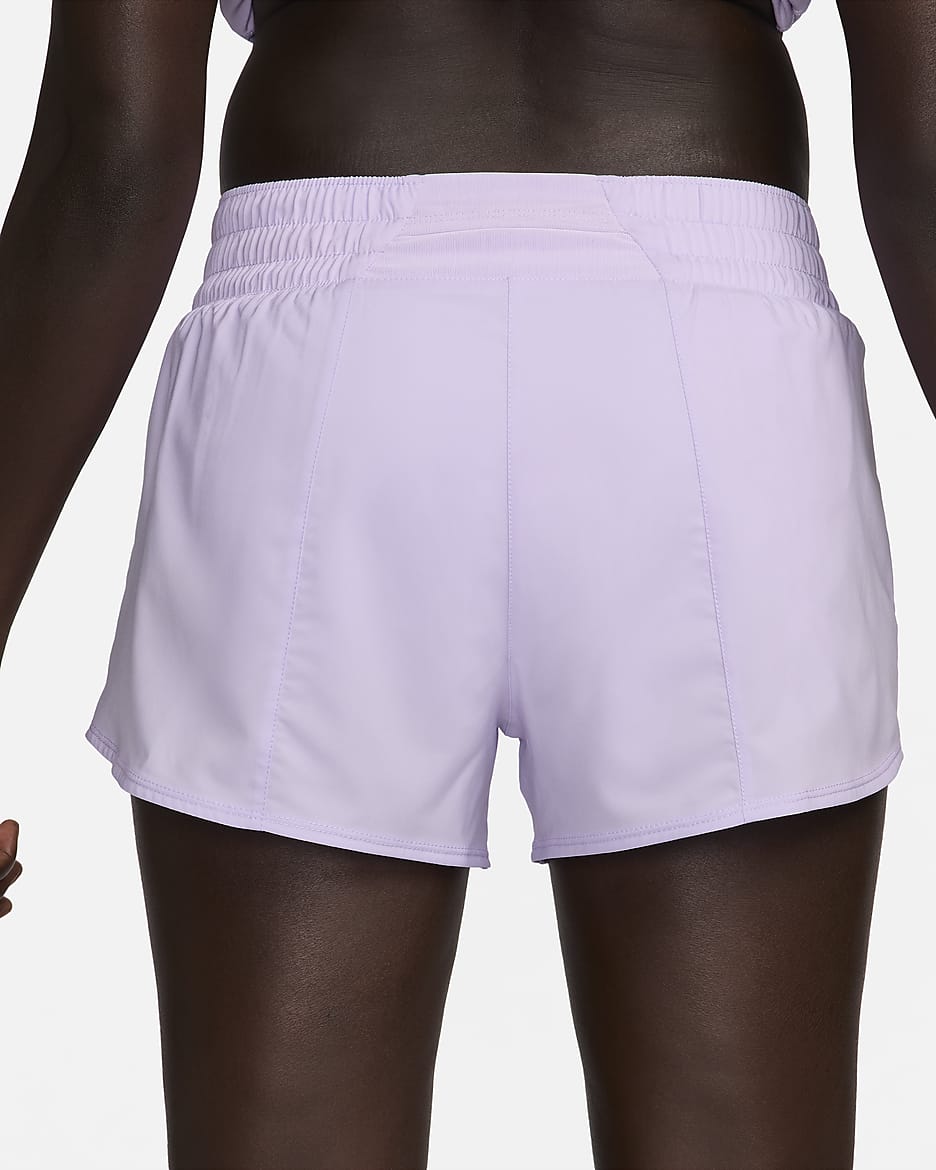 Shorts Dri-FIT a vita media con slip foderati 8 cm Nike One – Donna - Lilac Bloom/Bianco