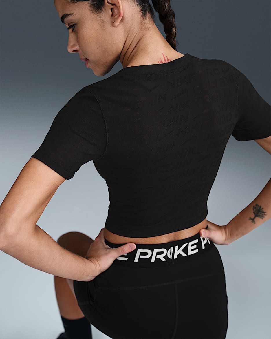 Nike Pro Women's Dri-FIT Short-Sleeve Cropped Jacquard Top