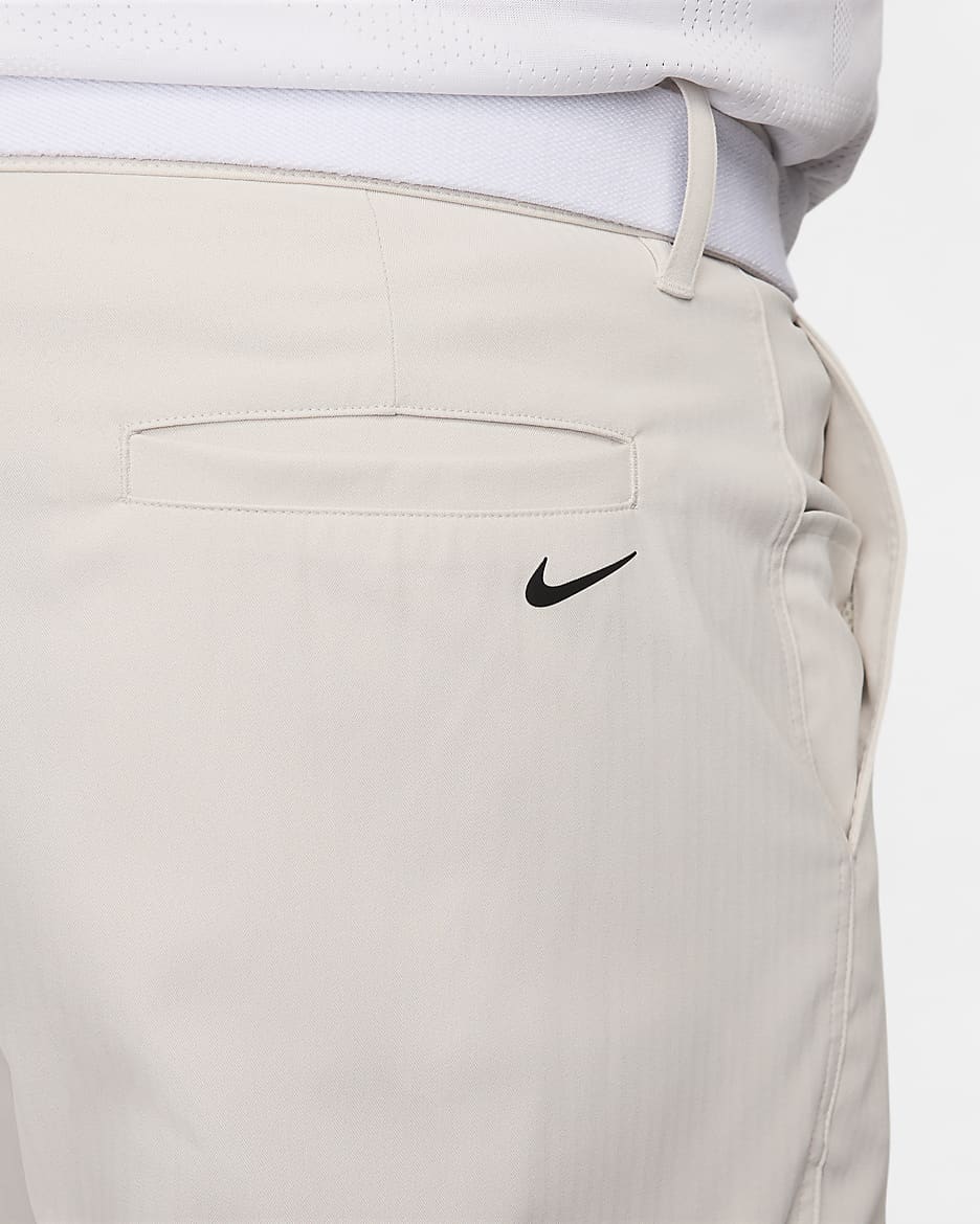 Męskie krótkie chinosy do golfa 20 cm Nike Tour - Light Bone/Czerń