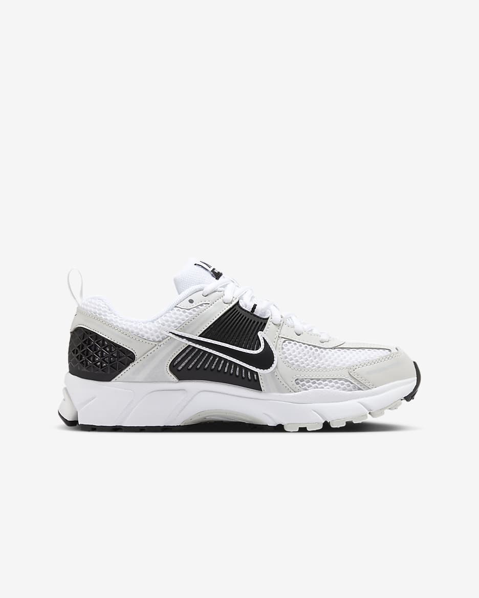 Tenis para niños grandes Nike Vomero 5 - Blanco/Tinte platino/Platino metalizado/Negro