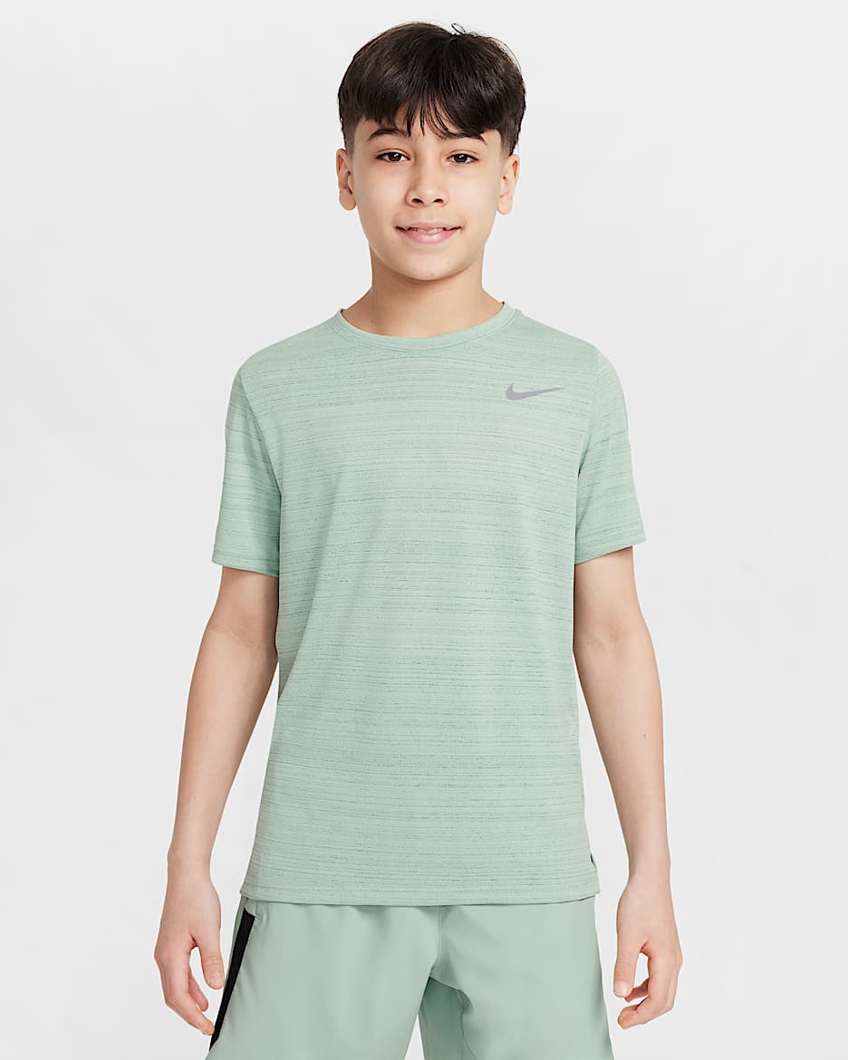 Nike Dri-FIT Miler trainingstop voor jongens - Steam