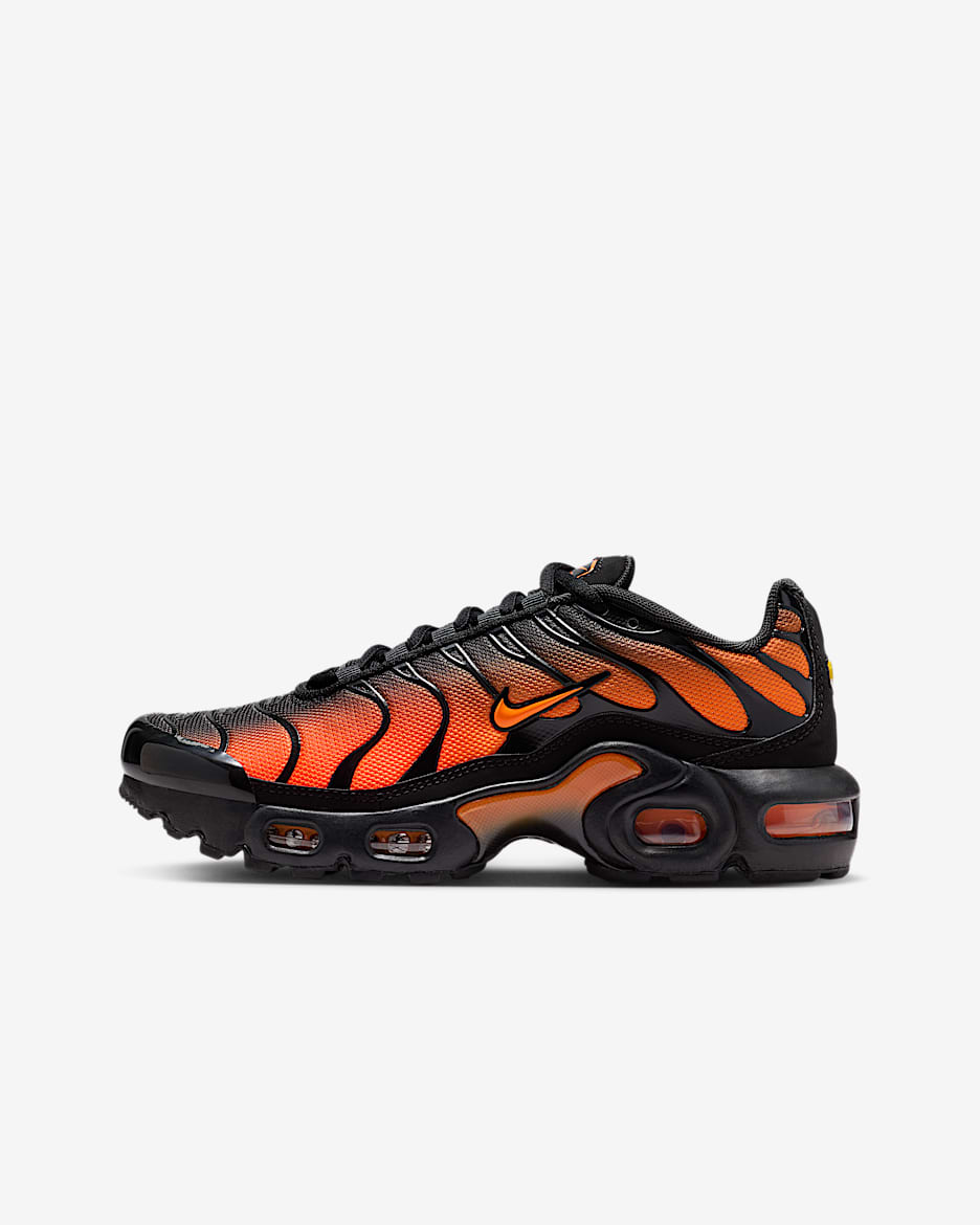 Nike Air Max Plus-sko til større børn - sort/sort/Total Orange