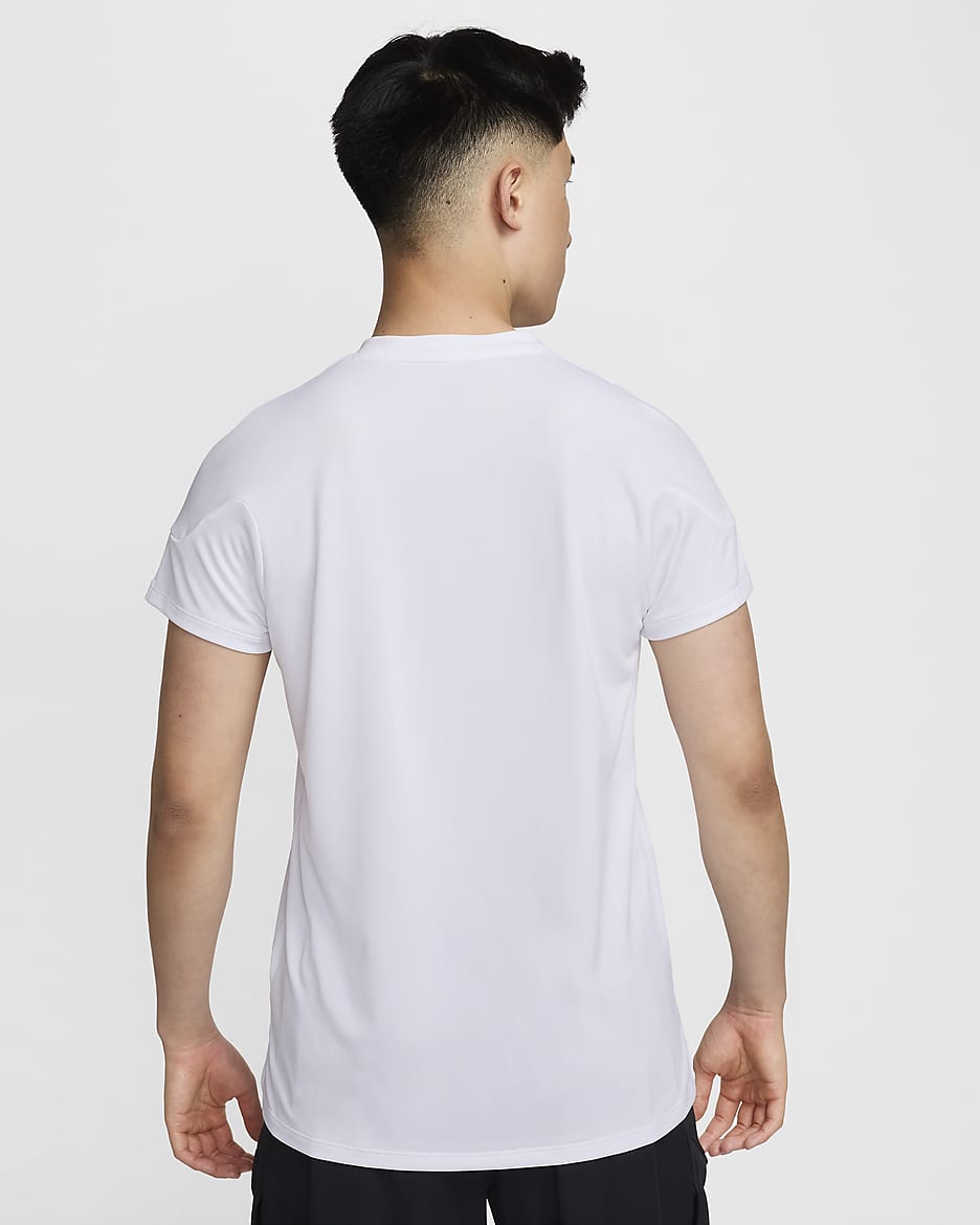 NikeCourt Slam 男款 Dri-FIT 網球上衣 - 白色/黑色