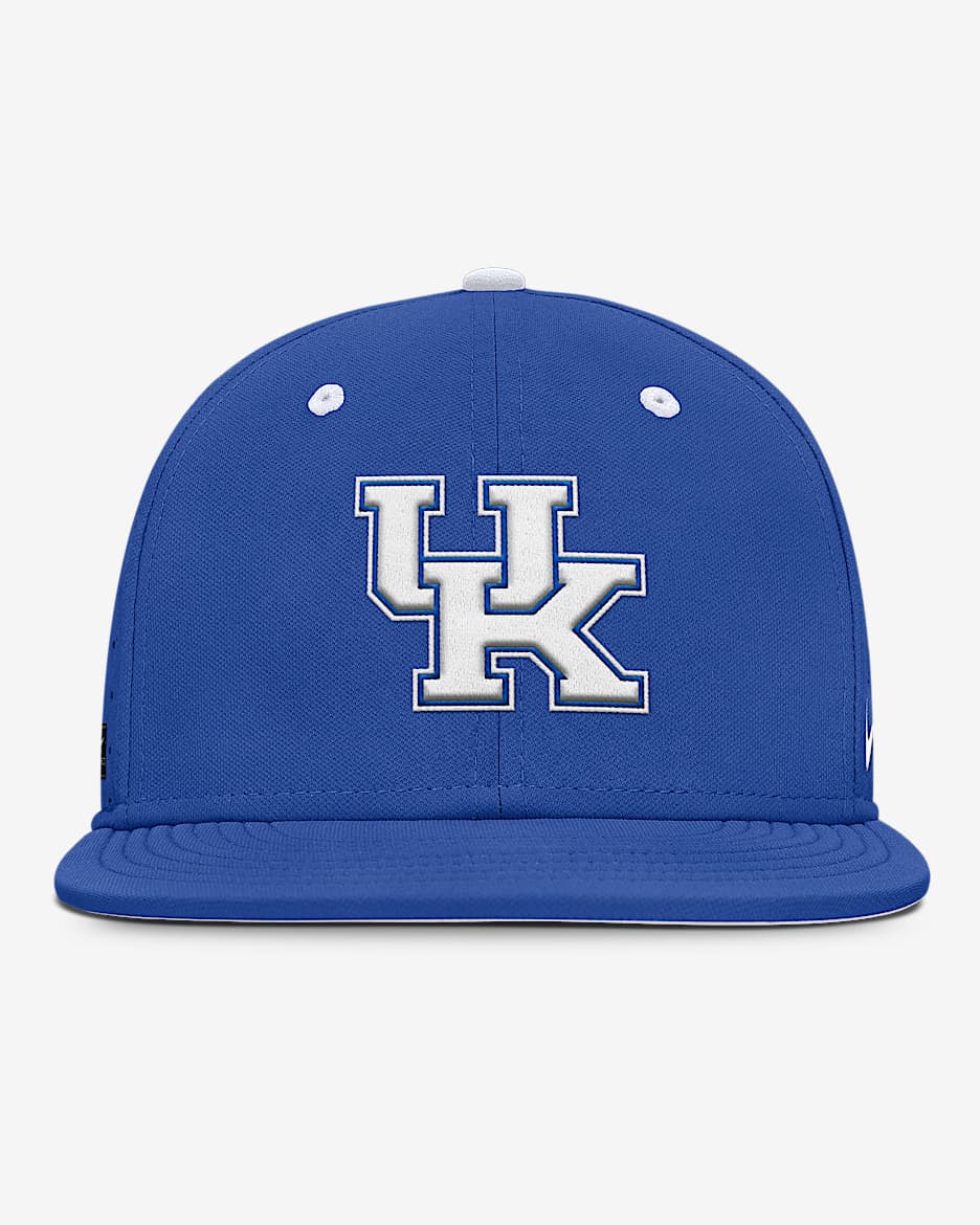 Gorra universitaria Nike Dri-FIT ajustada para hombre Kentucky Wildcats Dugout True - Royal