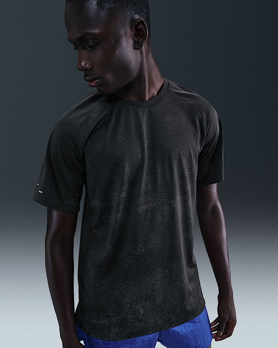 Nike Stride Men's Dri-FIT ADV Short-Sleeve Running Top with Reflective Accents - Off Noir