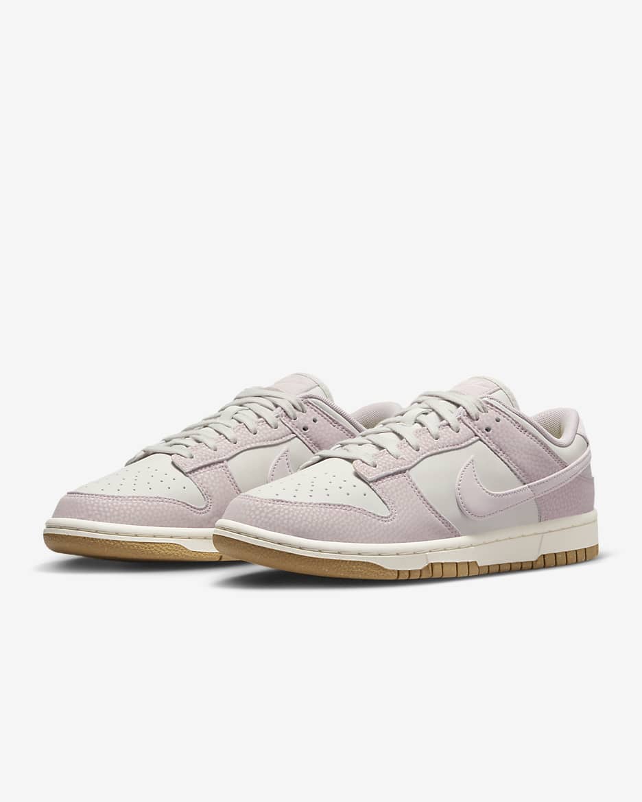 Tenis para mujer Nike Dunk Low Premium Next Nature - Hueso claro/Marrón claro goma/Vela/Violeta platino