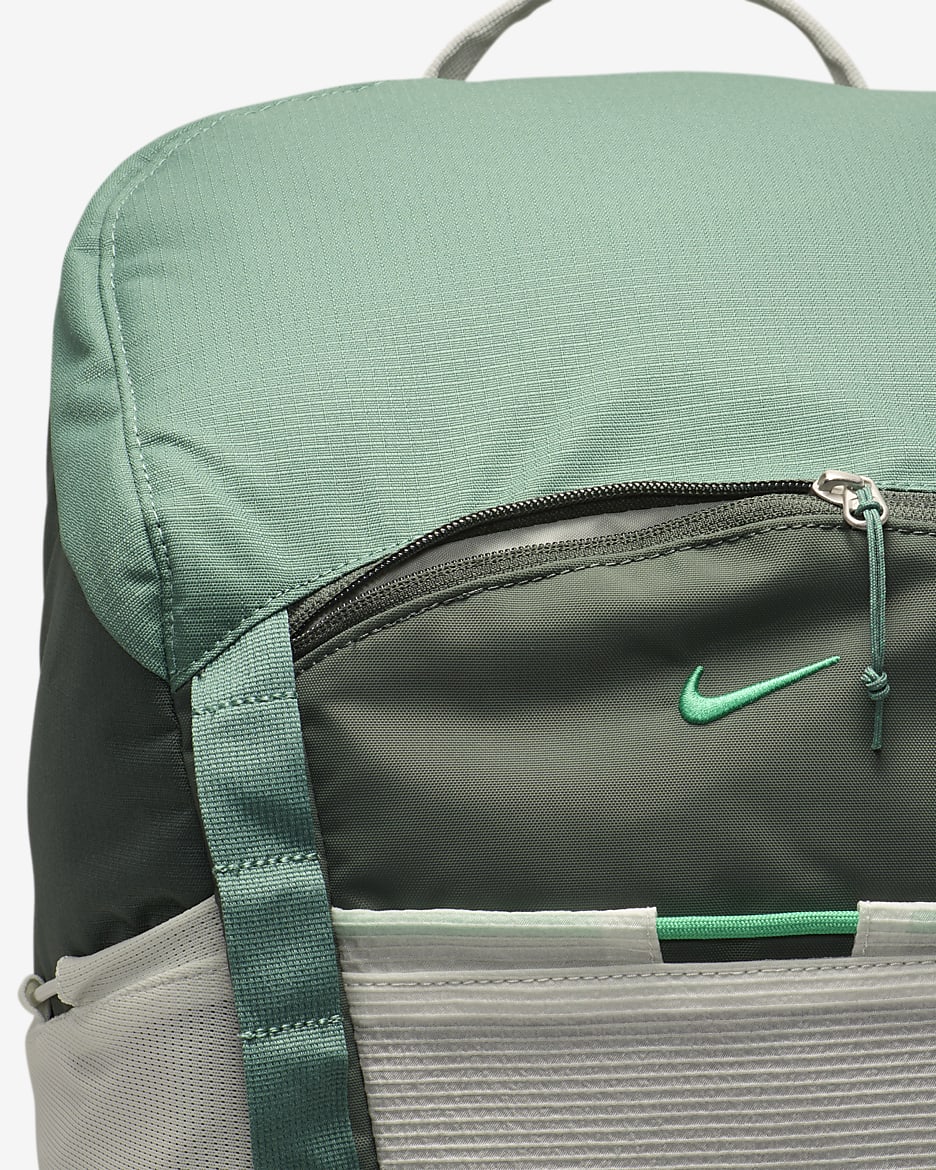 Nike Hike hátizsák (27 l) - Vintage Green/Light Silver/Stadium Green