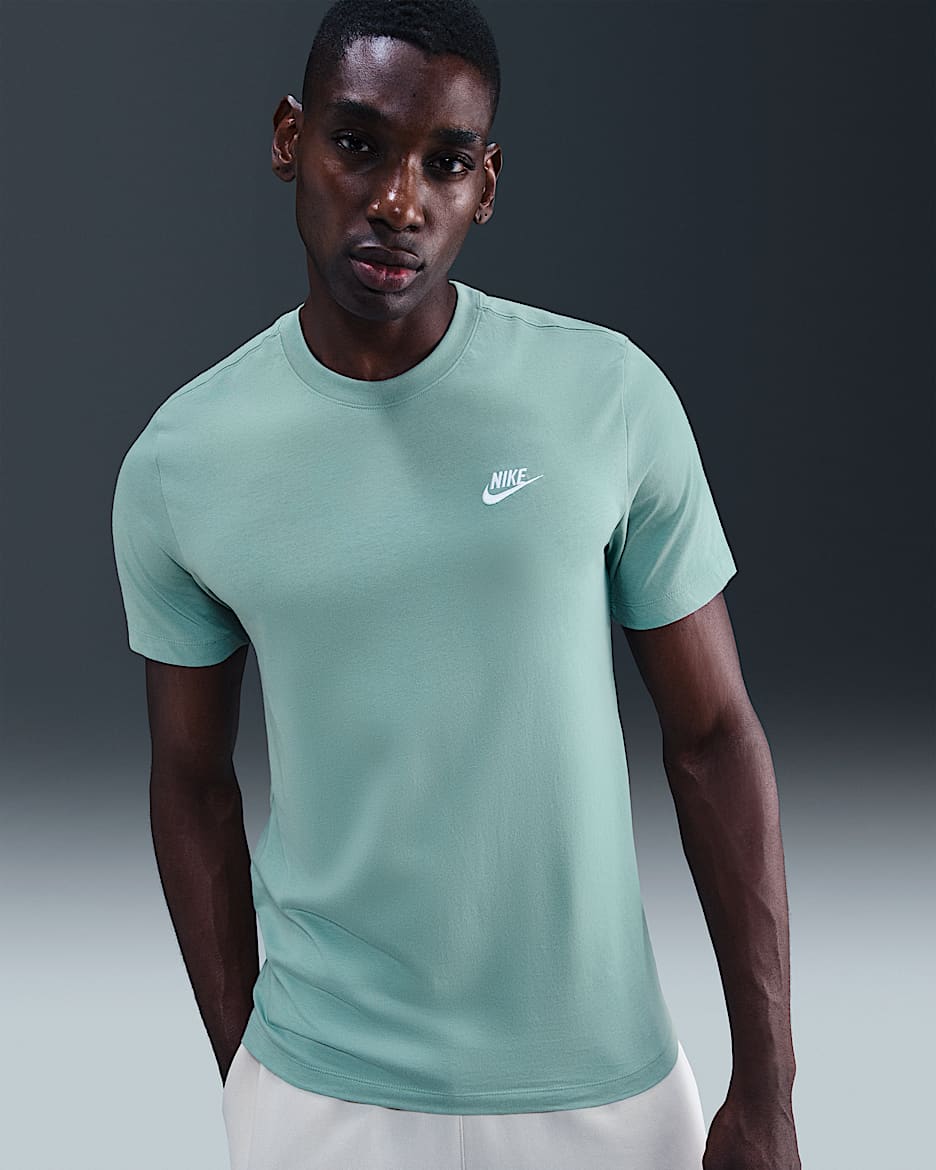 Nike Sportswear Club Herren-T-Shirt - Cannon