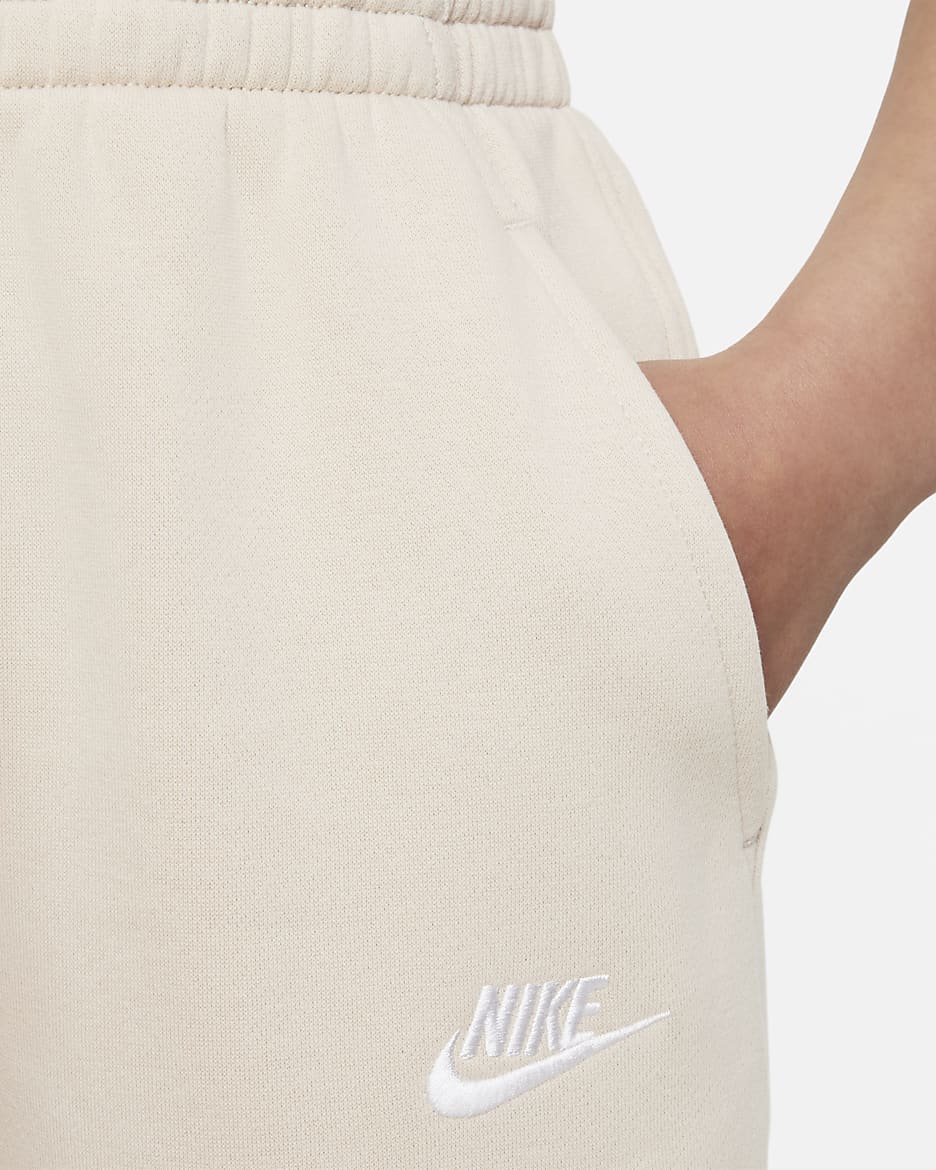 Pantalon taille haute ajusté Nike Sportswear Club Fleece pour ado (fille) - Sanddrift/Sanddrift/Blanc