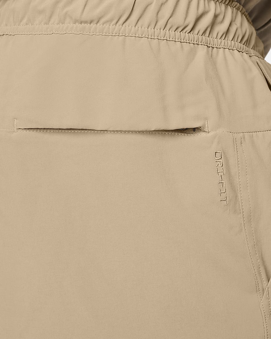 Nike Unlimited multifunctionele niet-gevoerde herenshorts met Dri-FIT (18 cm) - Khaki/Zwart/Khaki