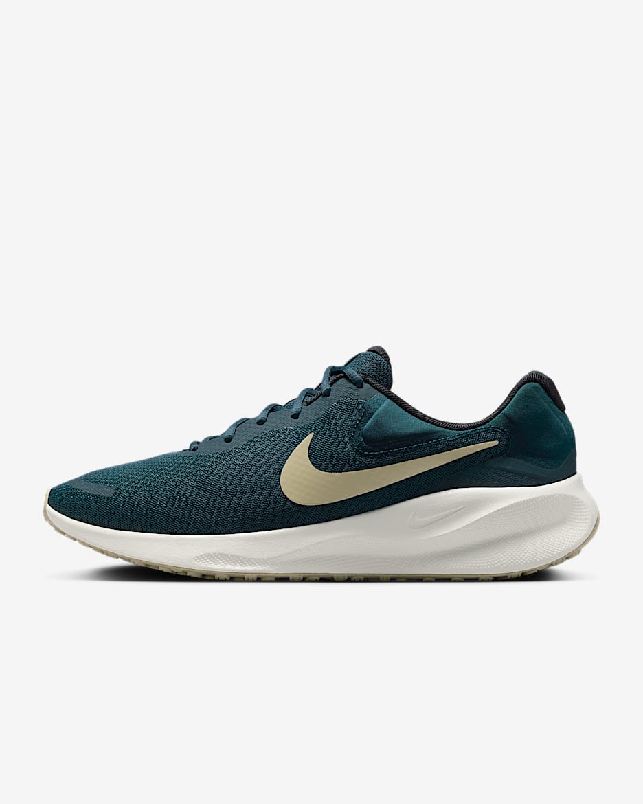 Tenis para correr en pavimento para hombre Nike Revolution 7 - Azul marino militar/Verde strike/Hiperrosa/Caqui desierto