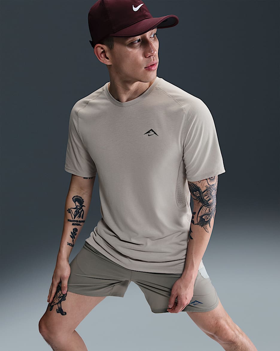 ナイキ ソーラー チェイス メンズ Dri-FIT ADV ショートスリーブ ランニングトップ - カレッジグレー/ブラック