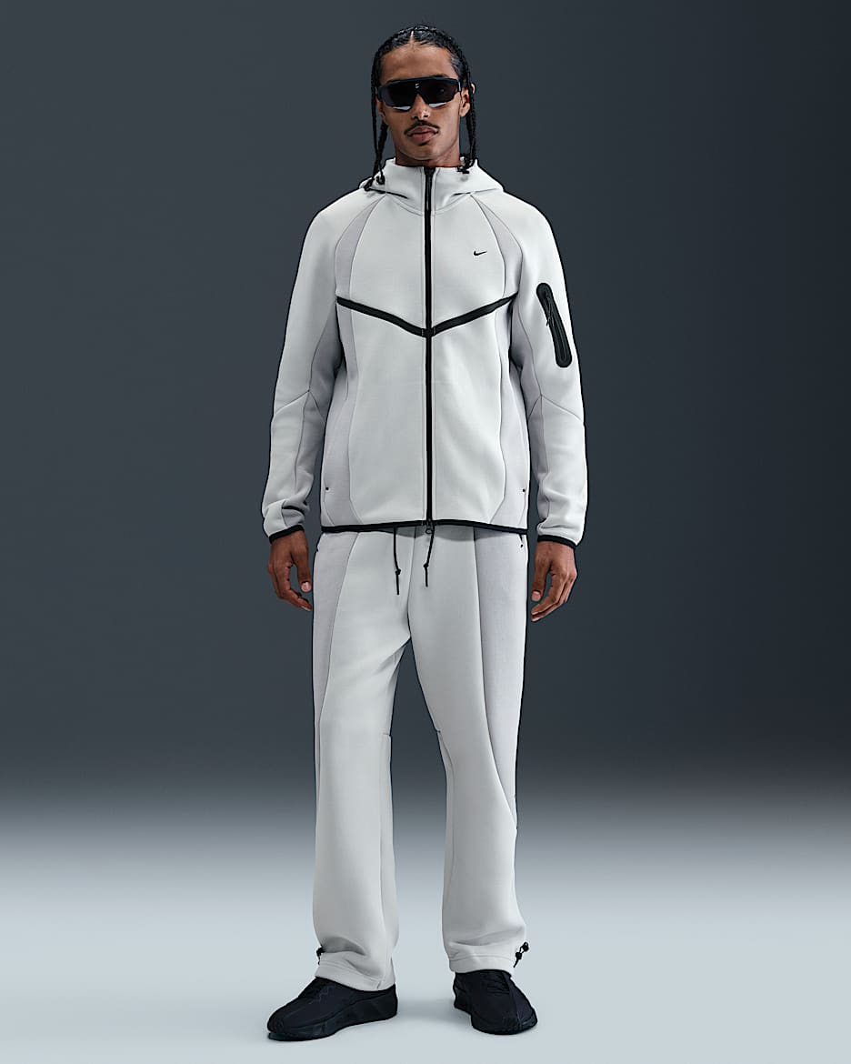 Nike Tech Fleece-Hose mit offenem Saum und Farbblock-Design (Herren) - Light Silver/Light Smoke Grey/Schwarz
