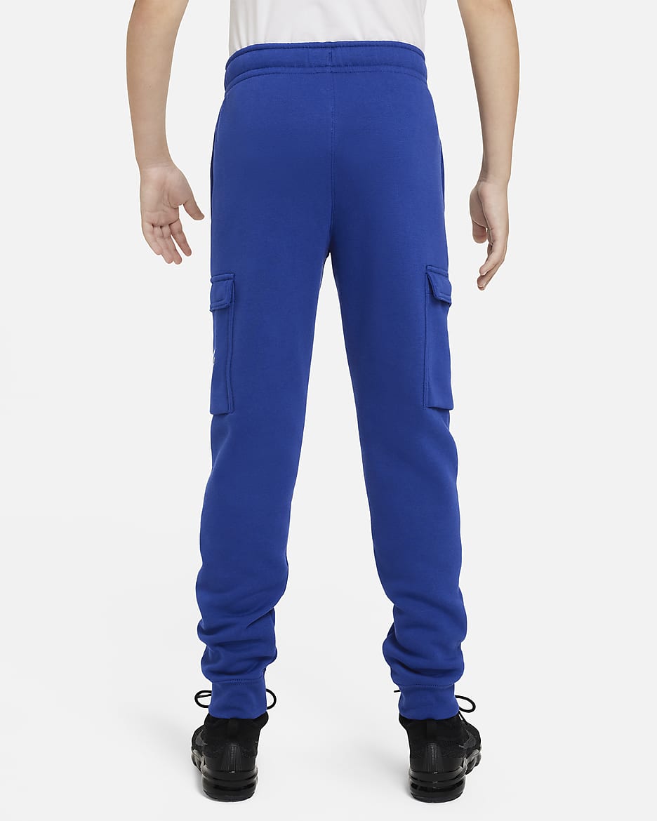 Pantaloni cargo in fleece con grafica Nike Sportswear – Ragazzo - Deep Royal Blue