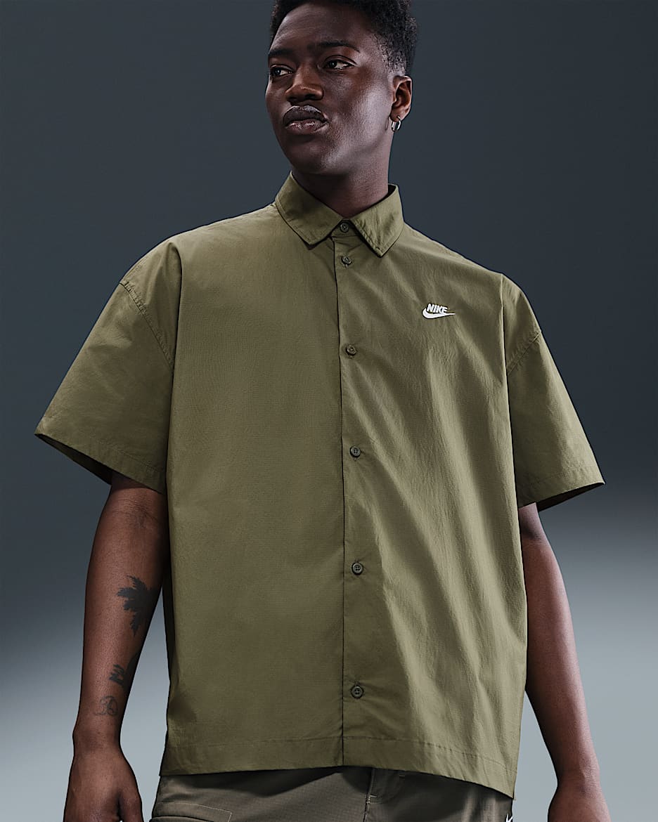 Nike Club Kurzarmshirt mit Knöpfen (Herren) - Medium Olive/Weiß
