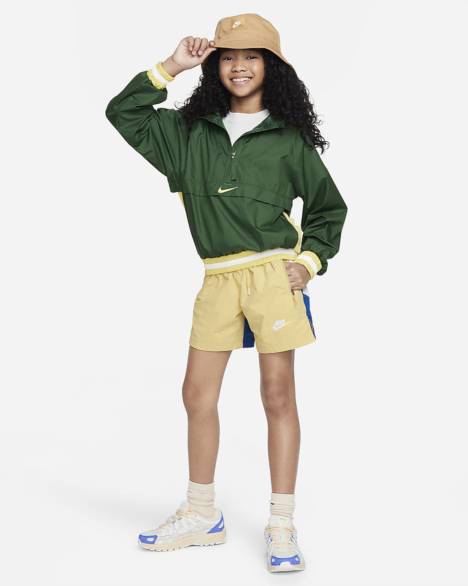 Nike Sportswear Amplify Older Kids' Woven Shorts - Saturn Gold/Court Blue/White