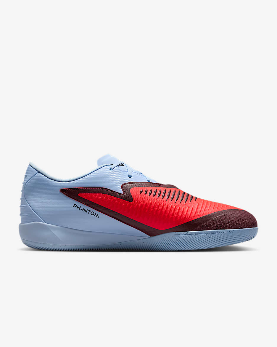 Nike Phantom 6 Low Academy Indoor/Court Soccer Shoes