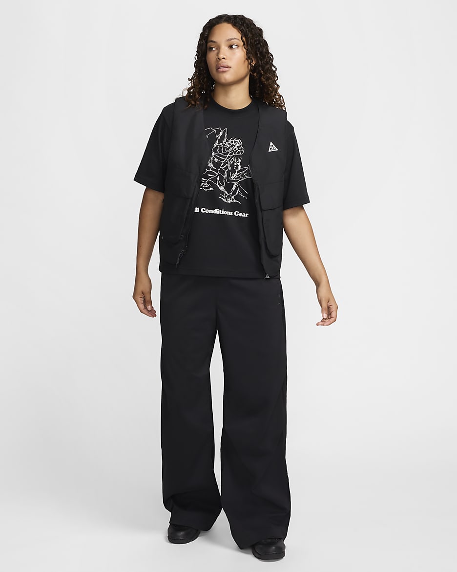 T-shirt folgada com grafismo Nike ACG para mulher - Preto