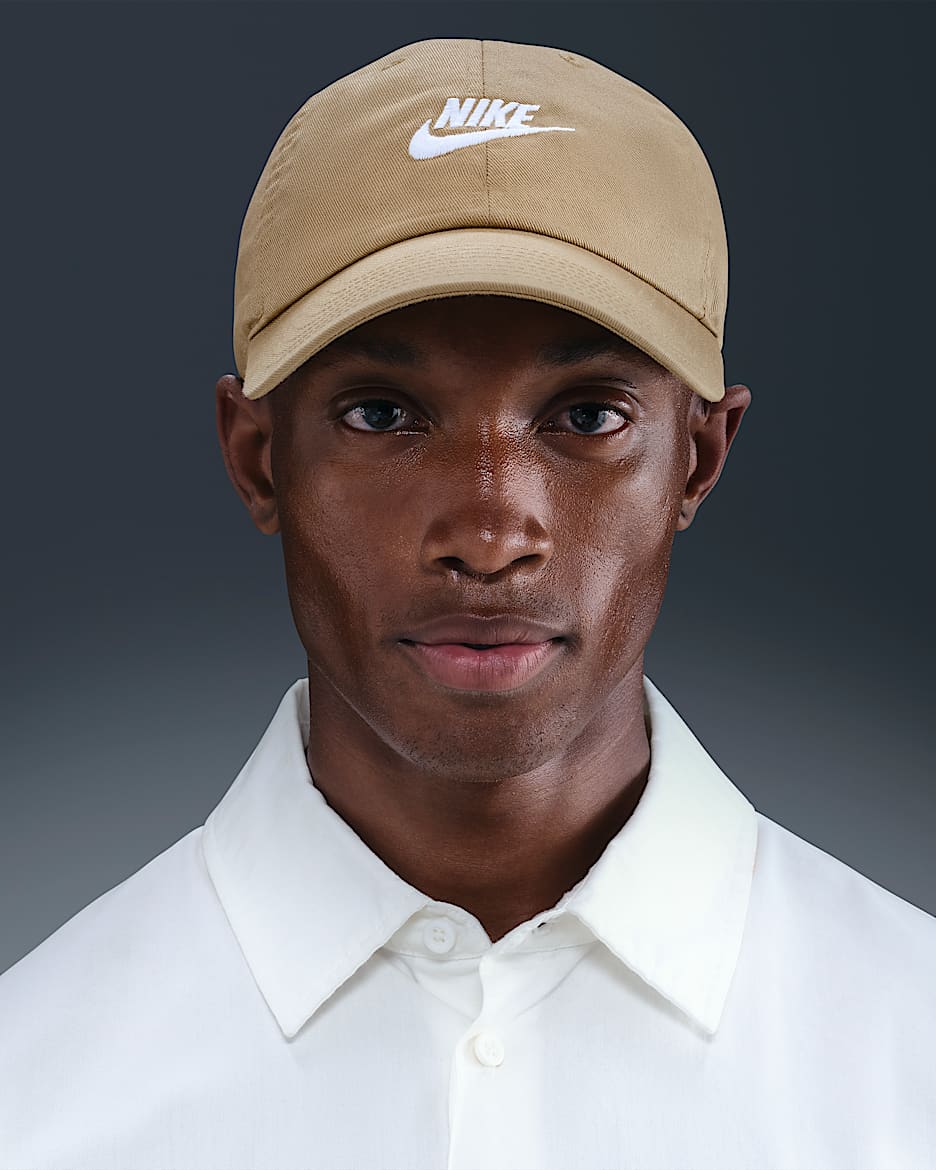 Nike Club Unstructured Futura Wash Cap - Parachute Beige/White