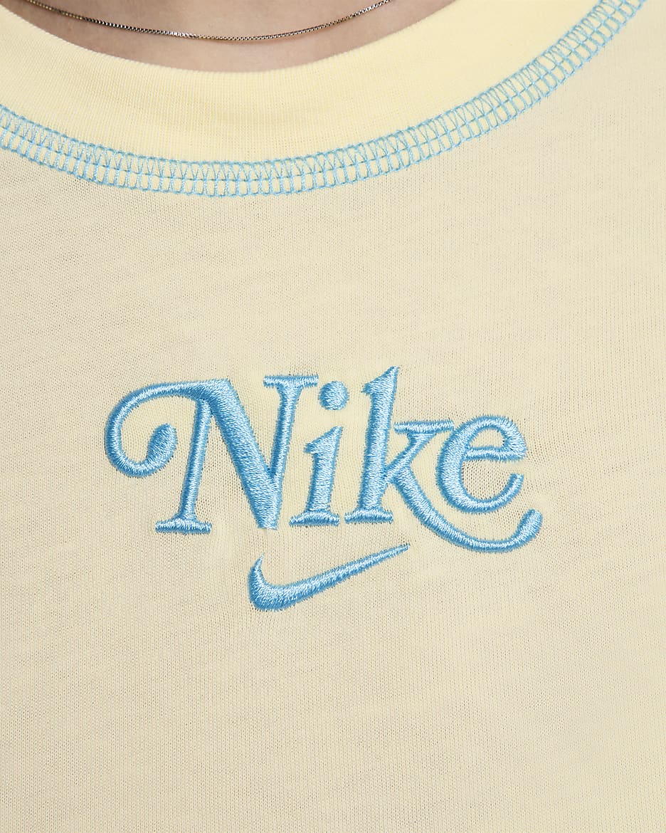 Nike Sportswear Kurz-T-Shirt für Damen - Alabaster